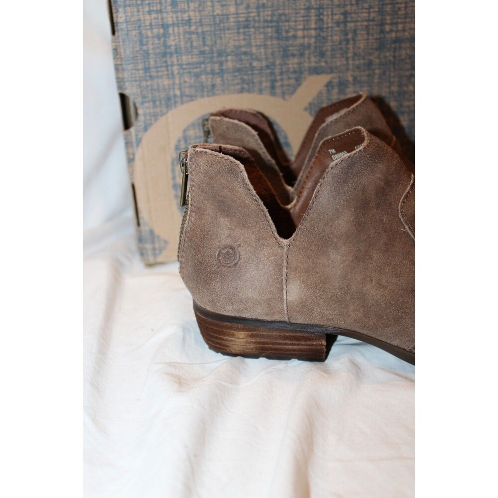 BORN Kerri Ankle Flat Bootie Boots Leather Western Comfort 7 Taupe Distressed - Picture 4 of 7
